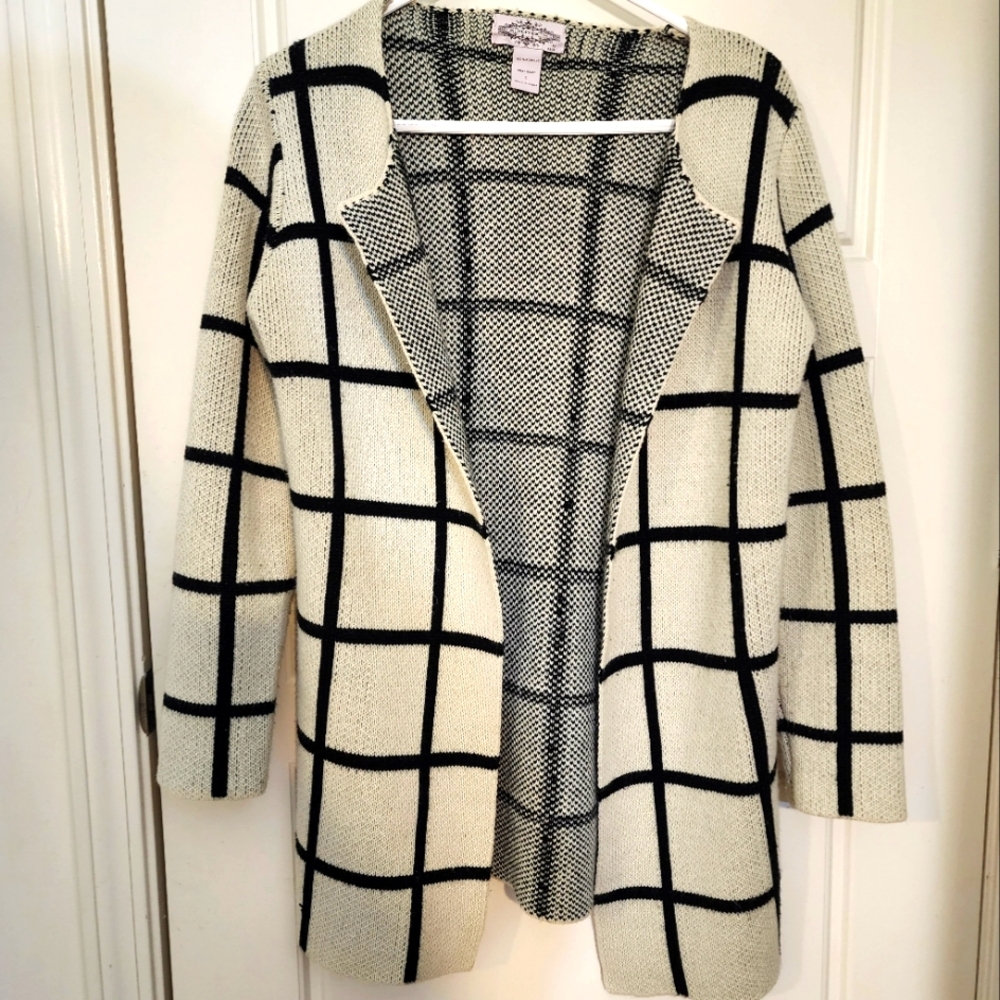 Oliver by escio Fall cardigan sweater size S beige/black 28" long w/ 22" sleeve